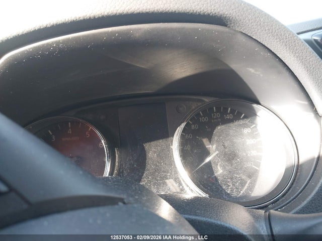 JN1BJ1CP2JW108688 Nissan Qashqai S 4dr2wd