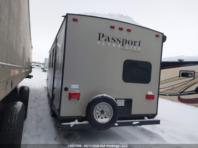 4YDT26721HK410742 Keystone Passport..