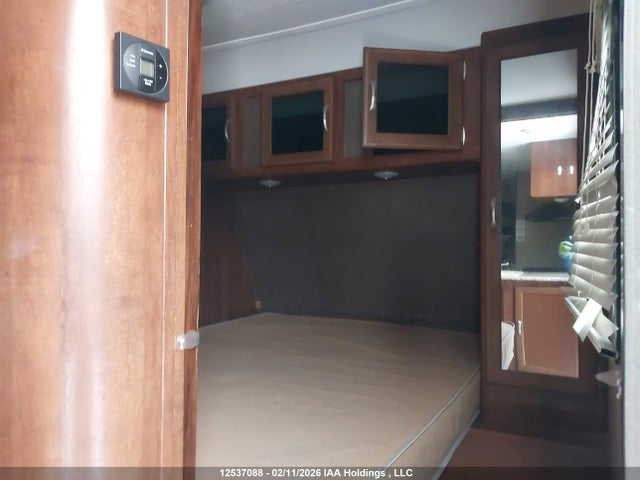 4YDT26721HK410742 Keystone Passport..