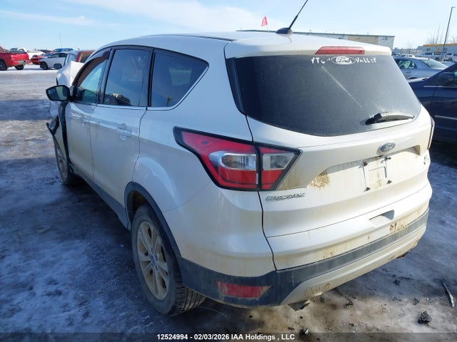 1FMCU9GD9HUC15729 Ford ESCAPE SE