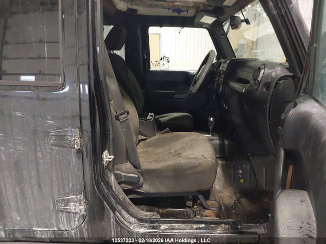 1C4BJWDG5JL857897 Jeep Wrangler Jk Unlimited Sport