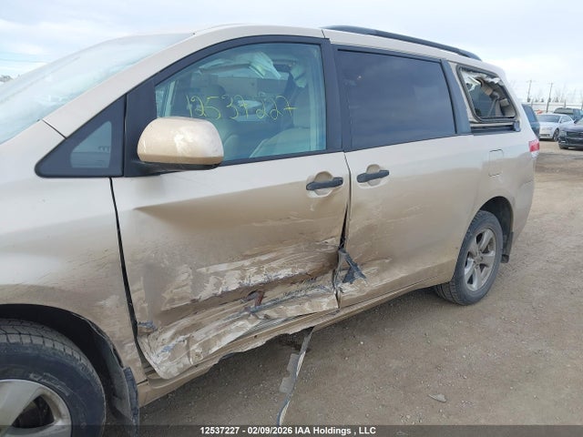 Aukcja sprzedaży 2013 Toyota Sienna V6 7 Passenger, vin: 5TDZK3DC5DS285482, numer aukcji: 12537227