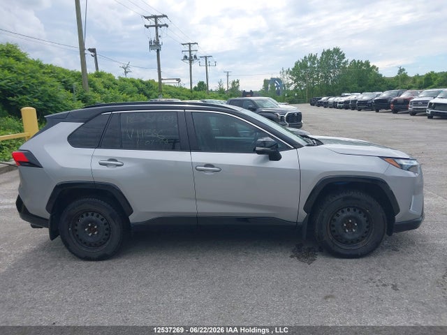 Toyota RAV4 XSE 2022 2T35WRFV9NW147366 Image 13
