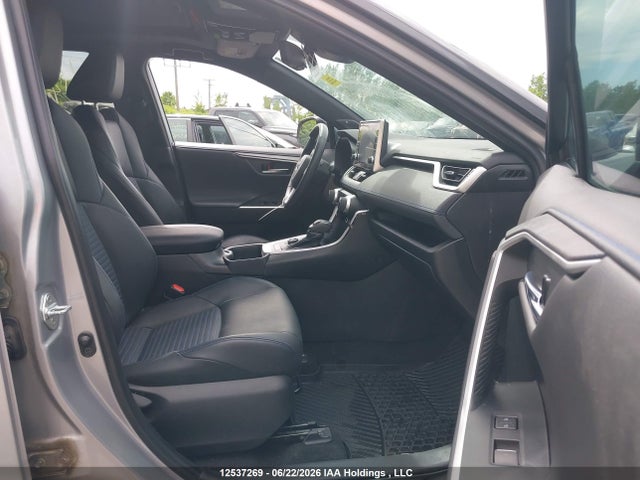 Toyota RAV4 XSE 2022 2T35WRFV9NW147366 Image 5