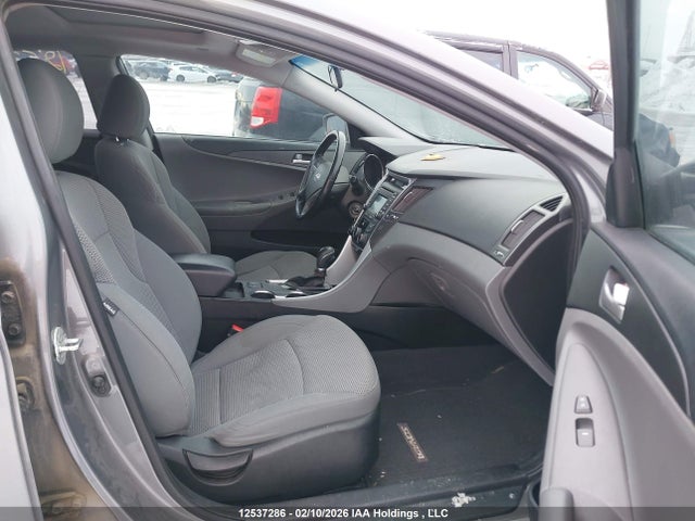 5NPEB4AC1EH882760 Hyundai Sonata