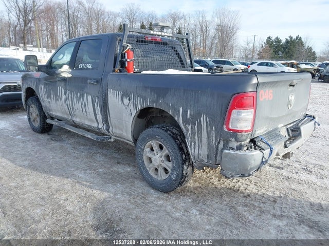 3C63R3DJ4RG414230 RAM 3500 Big Horn