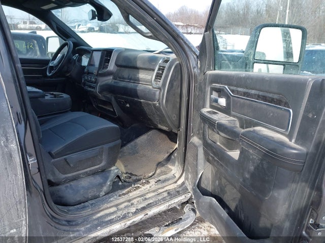 3C63R3DJ4RG414230 RAM 3500 Big Horn