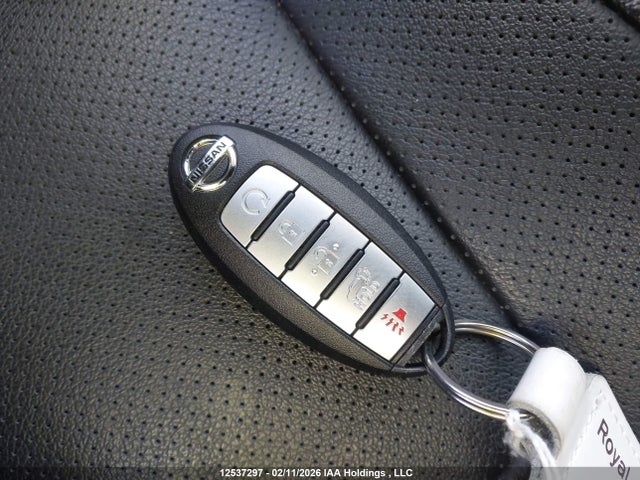 5N1AT2MV1HC864669 Nissan Rogue Sv/sl