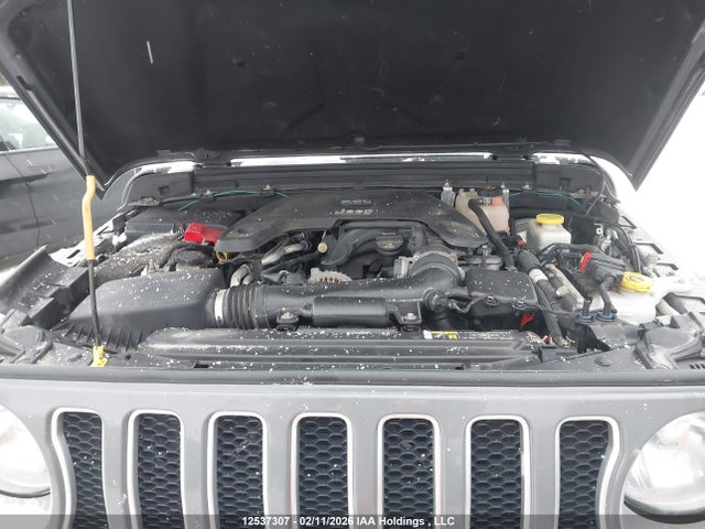 1C4HJXEG2KW608830 Jeep Wrangler Unlimited Sahara