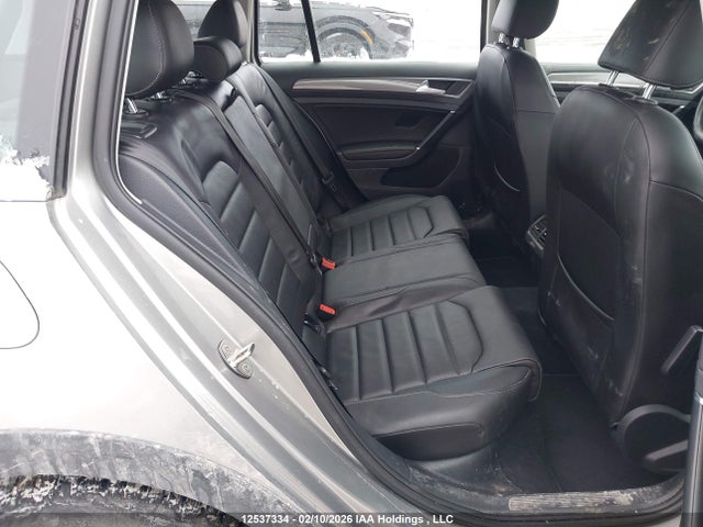 3VWH17AU7JM761498 Volkswagen Golf Alltrack S/se/sel