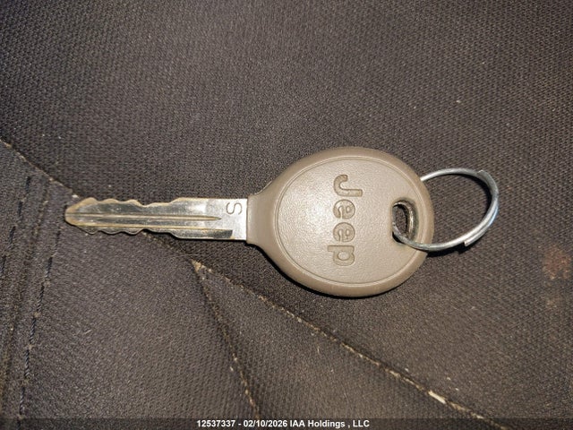 1C4BJWDG2FL637138 Jeep Wrangler Unlimited Sport