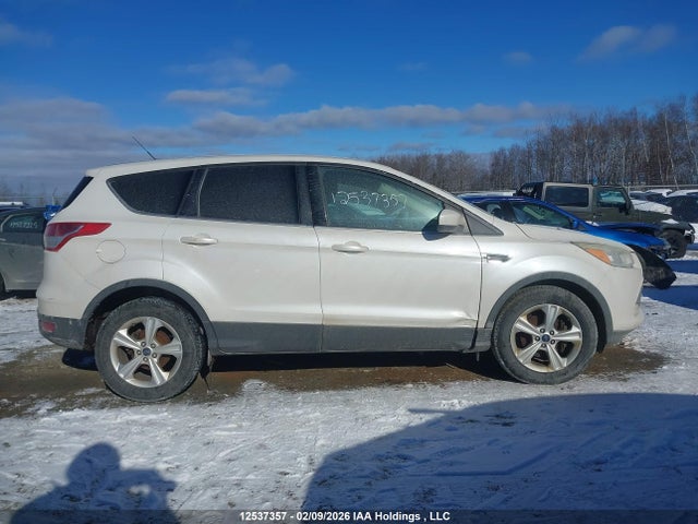 1FMCU0GX1FUA13079 Ford ESCAPE SE