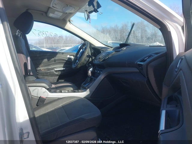 1FMCU0GX1FUA13079 Ford ESCAPE SE