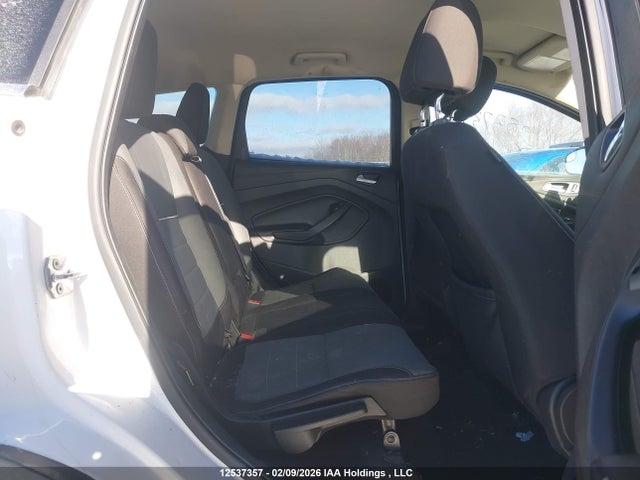 1FMCU0GX1FUA13079 Ford ESCAPE SE