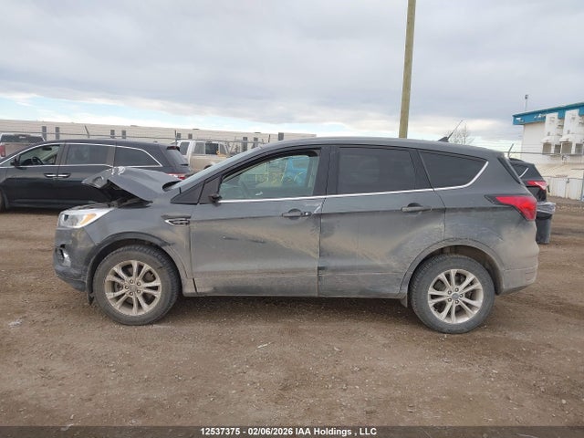 1FMCU9GD1KUB89778 Ford ESCAPE SE