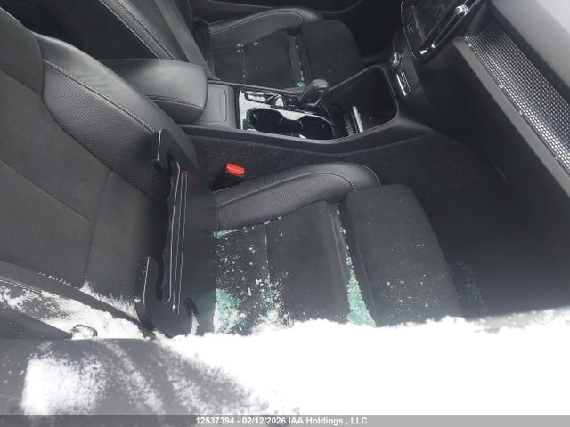 YV4162UM7L2294661 Volvo Xc40 T5 R-design