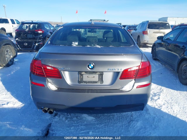 WBA5A7C5XGG151607 BMW 528i Xdrive