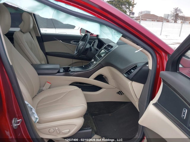 2LMPJ8LR8HBL50555 Lincoln MKX