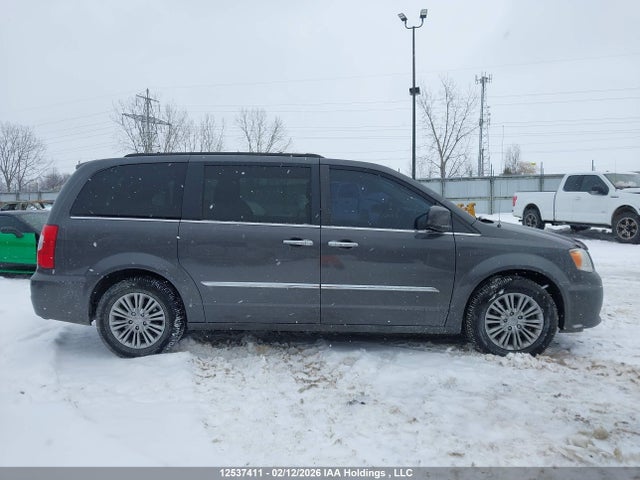 2C4RC1CG5GR279636 Chrysler Town &amp; Country