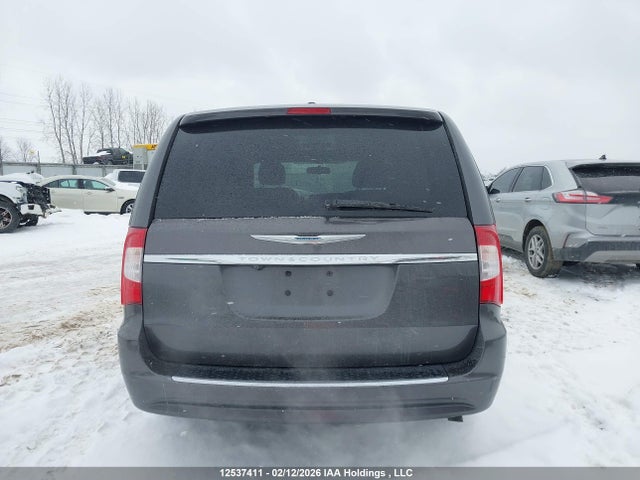 2C4RC1CG5GR279636 Chrysler Town &amp; Country