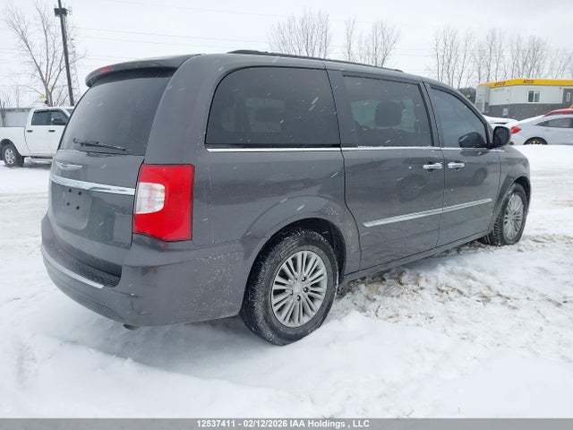2C4RC1CG5GR279636 Chrysler Town &amp; Country