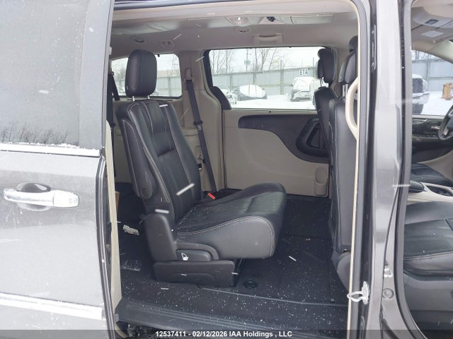 2C4RC1CG5GR279636 Chrysler Town &amp; Country
