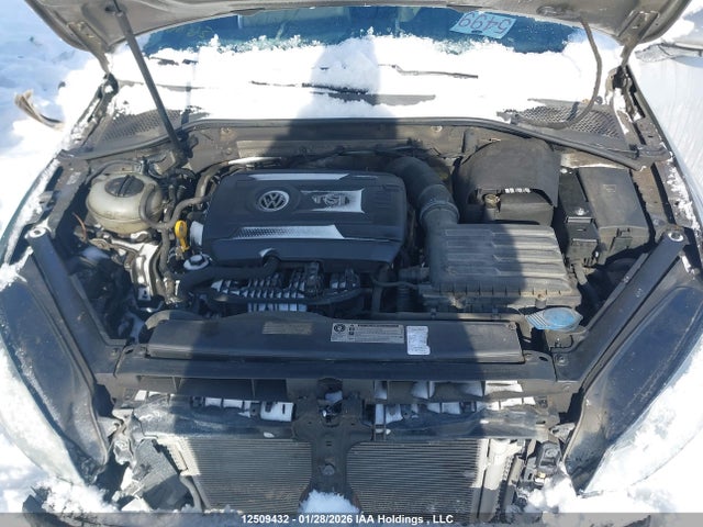 3VW217AUXFM091099 Volkswagen Golf 1.8 Tsi Comfortline/1.8 Tsi Highline/1.8 Tsi Trendline