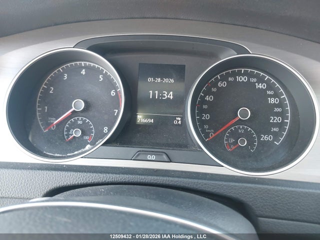 3VW217AUXFM091099 Volkswagen Golf 1.8 Tsi Comfortline/1.8 Tsi Highline/1.8 Tsi Trendline