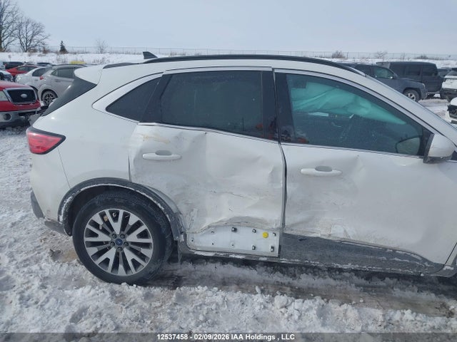 1FMCU9DZ4MUA11690 Ford Escape Titanium Hybrid