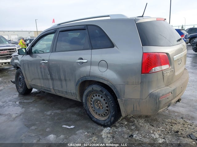 2013 Kia Sorento Lx მანქანა იყიდება აუქციონზე, vin: 5XYKTDA23DG352822, აუქციონის ნომერი: 12537488