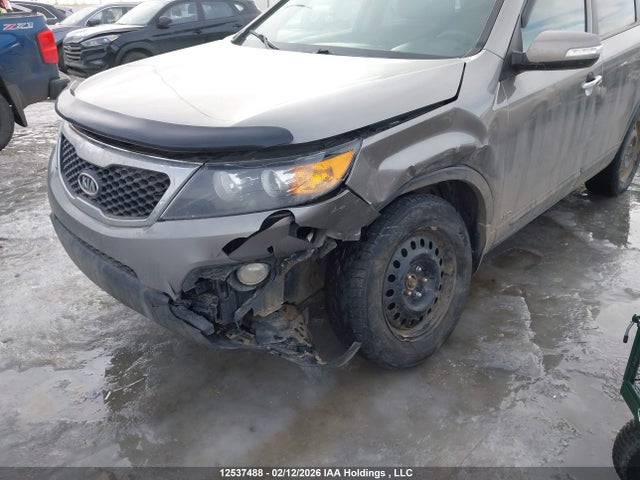 2013 Kia Sorento Lx მანქანა იყიდება აუქციონზე, vin: 5XYKTDA23DG352822, აუქციონის ნომერი: 12537488