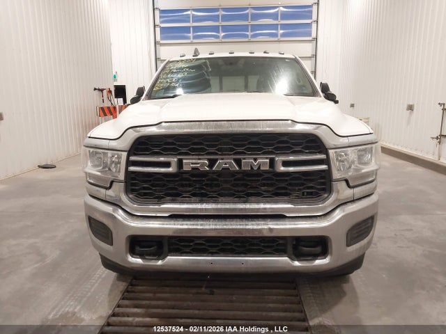 3C63R3CL6KG532790 RAM 3500 Tradesman