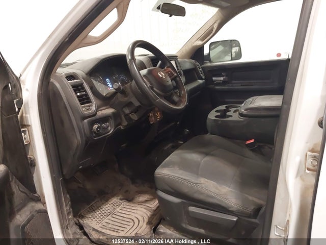3C63R3CL6KG532790 RAM 3500 Tradesman