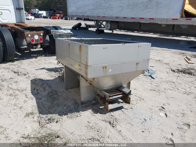 Snowex Salter 2024 24011930522086405 Image 3