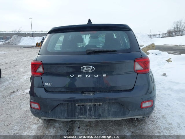 Продажа на аукционе авто 2022 Hyundai Venue Essential Auto Ivt With Two-tone Body Colour, vin: KMHRB8A30NU178592, номер лота: 12537543