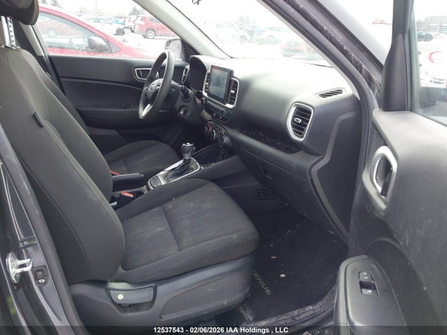 Продажа на аукционе авто 2022 Hyundai Venue Essential Auto Ivt With Two-tone Body Colour, vin: KMHRB8A30NU178592, номер лота: 12537543