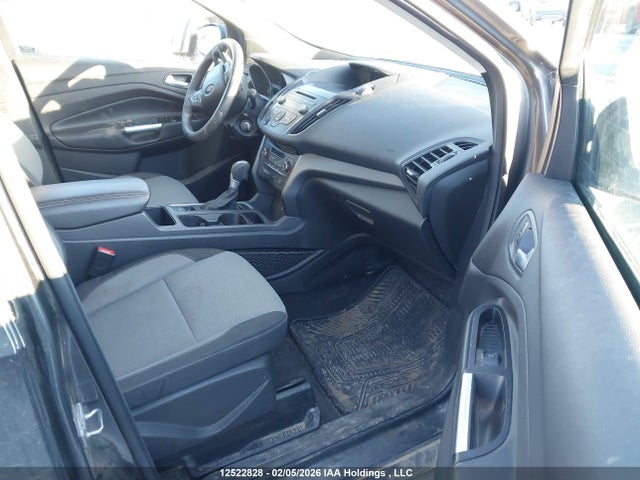 1FMCU9G92HUA72232 Ford ESCAPE SE