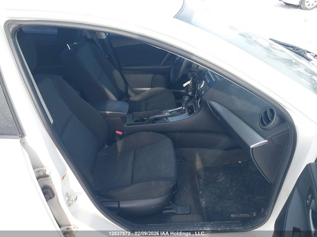 12537572 :رقم المزاد ، JM1BL1VF2B1420584 vin ، 2011 Mazda 3 I مزاد بيع