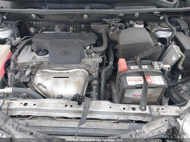 2T3ZFREV8JW504372 Toyota RAV4 LE