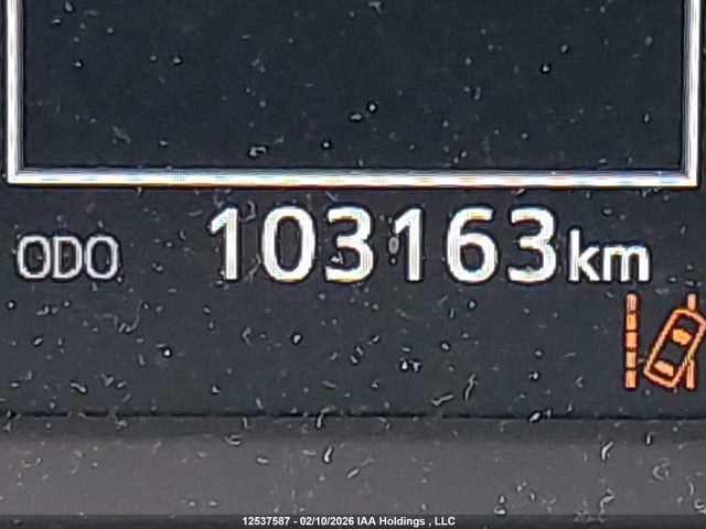 2T3ZFREV8JW504372 Toyota RAV4 LE