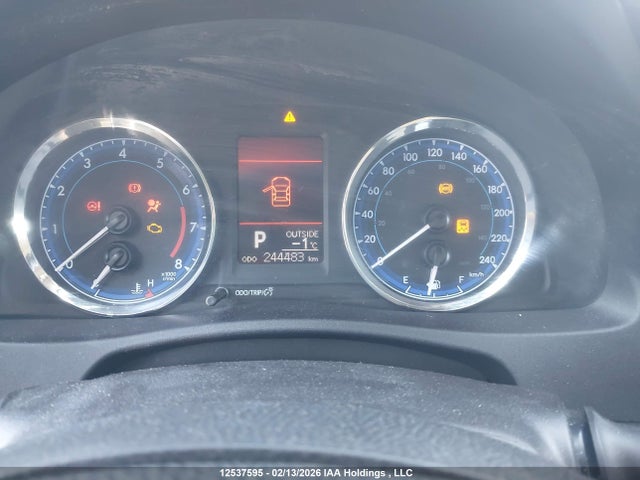 2T1BURHE6HC906219 Toyota COROLLA LE