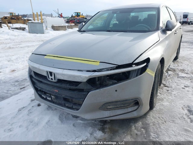1HGCV1F99JA800660 Honda Accord Touring