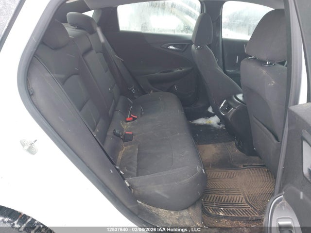 1G1ZD5STXJF100954 Chevrolet MALIBU LT