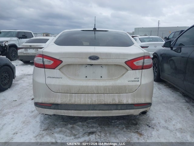 12537670 :رقم المزاد ، 3FA6P0LU6FR172830 vin ، 2015 Ford Fusion Hybrid Se مزاد بيع
