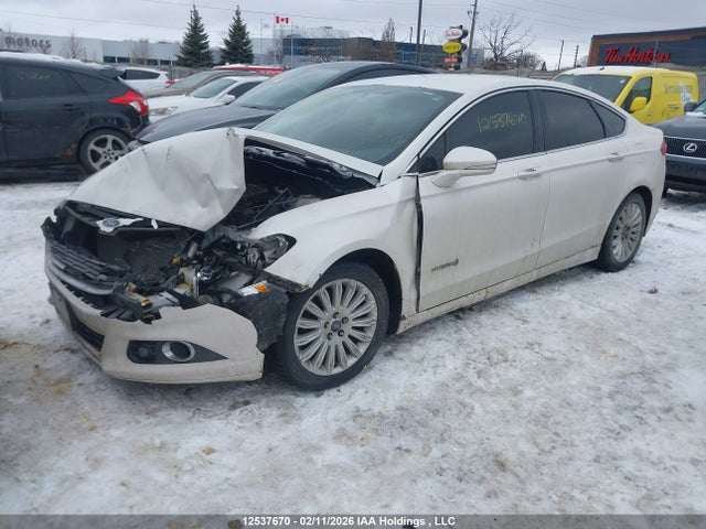 12537670 :رقم المزاد ، 3FA6P0LU6FR172830 vin ، 2015 Ford Fusion Hybrid Se مزاد بيع