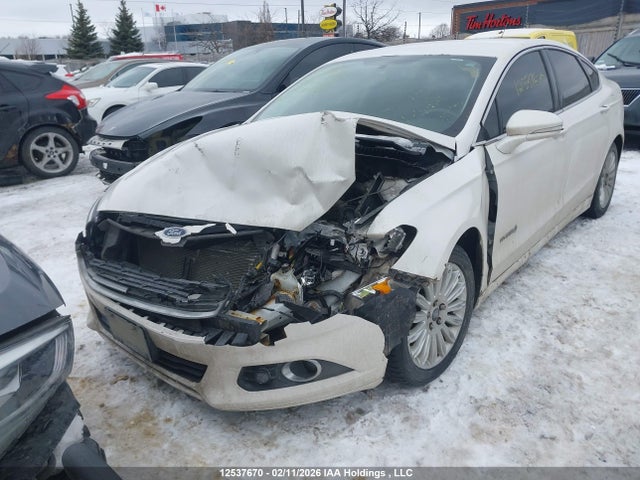 12537670 :رقم المزاد ، 3FA6P0LU6FR172830 vin ، 2015 Ford Fusion Hybrid Se مزاد بيع