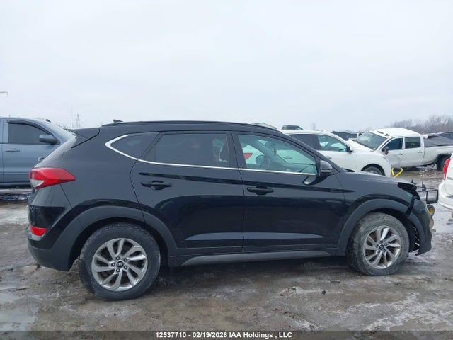 KM8J3CA4XGU232330 Hyundai Tucson Luxury