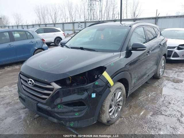 KM8J3CA4XGU232330 Hyundai Tucson Luxury
