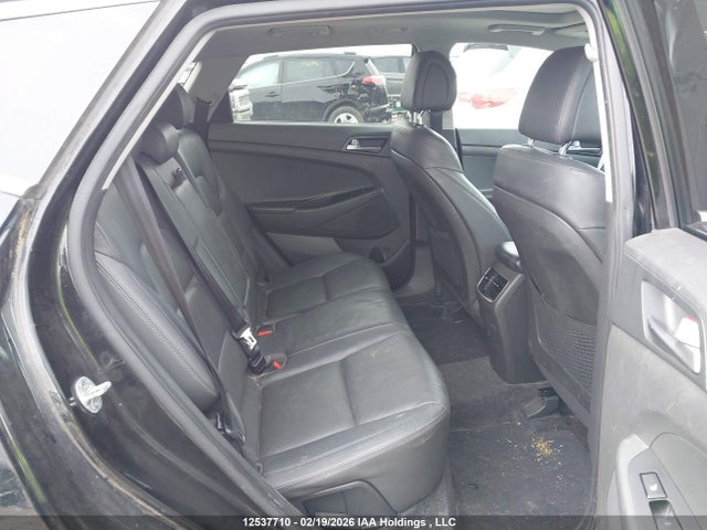 KM8J3CA4XGU232330 Hyundai Tucson Luxury