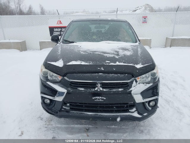 JA4AJ3AU4GZ606602 Mitsubishi RVR SE